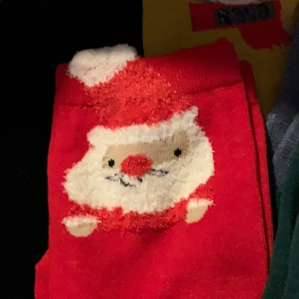 Set o/ 4 Pairs of Seasonal/Holliday Socks!